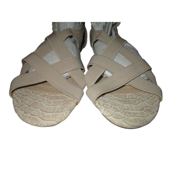 CL by Laundry Beige Taupe Low Gladiator Faux Lizard Zip Sandals - NWOB - Picture 3 of 7